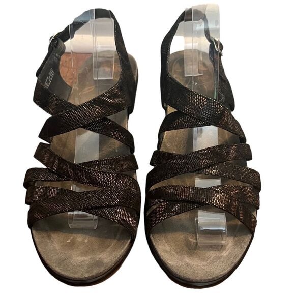 Dansko Dani Swirl Coffee Orthopedic Sandals
Style# 2406450200 Size 41 - Picture 2 of 16